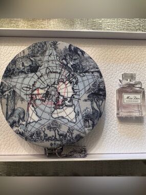 New Dior Round jewelry travel Case with 5ml Miss Dior Blooming Bouquet perfume